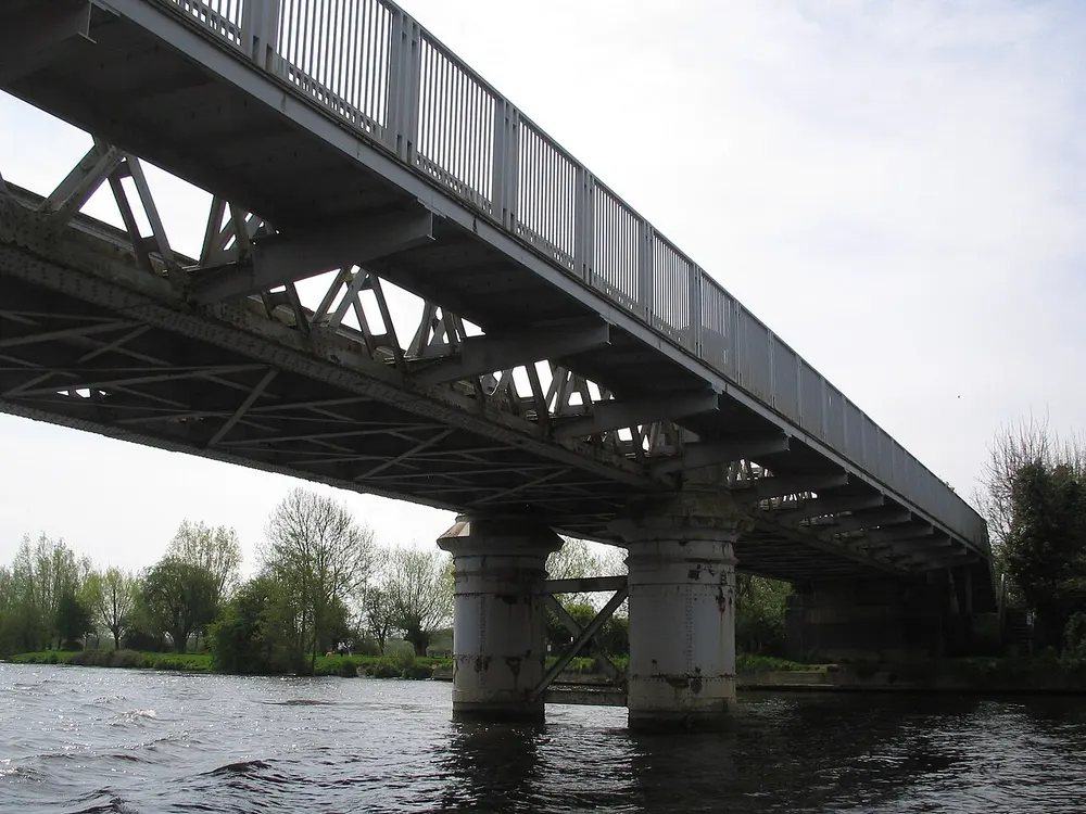 Bourne End Railway Bridge, the local landmark of SL8